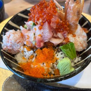 ごちそう丼　特上(海鮮丼ころ九 蔵前)