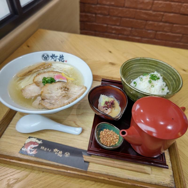 鯛塩らぁ麺＋胡麻鯛茶漬け(鯛塩そば 灯花 横浜ワールドポーターズ店)