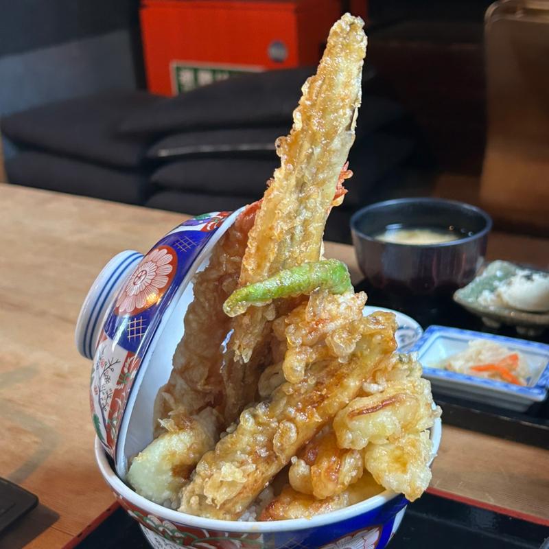 アナゴ一本はみ出し天丼(葱や平吉 高瀬川店 （ねぎやへいきち）)