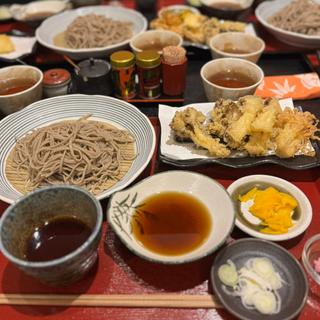 きのこ三種盛り天ざる蕎麦(やすらぎ亭)