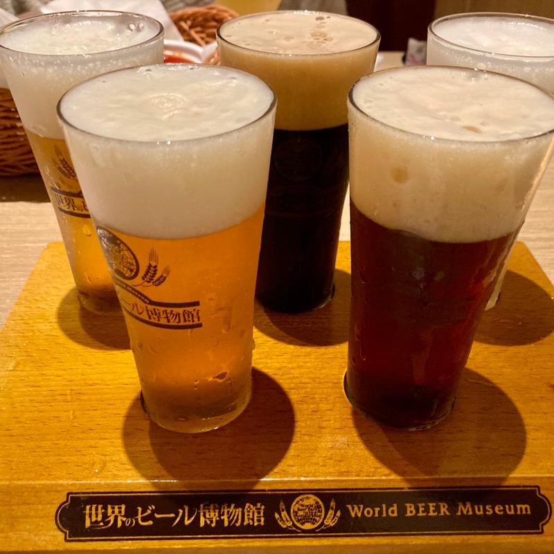 世界のビール樽生飲み比べ(世界のビール博物館　 大名古屋ビルヂング店 （セカイノビールハクブツカン）)
