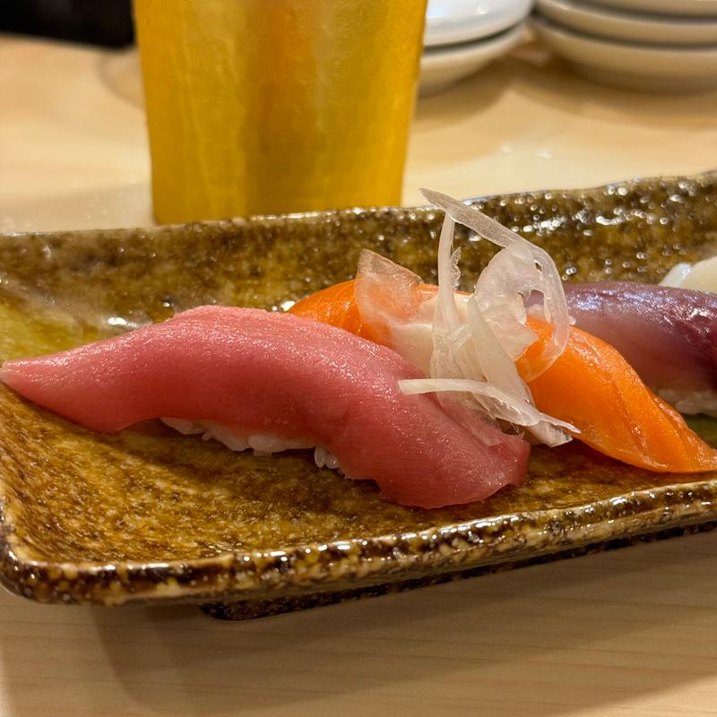 本まぐろ、オニオンサーモン(や台ずし 栄生駅前町)