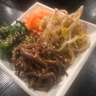 ナムル盛り合わせ(炭火焼肉 翠)