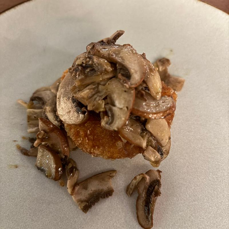 黒毛和牛メンチカツシャンピニオンマジック(PURE MEAT SHOP | COUNTER)