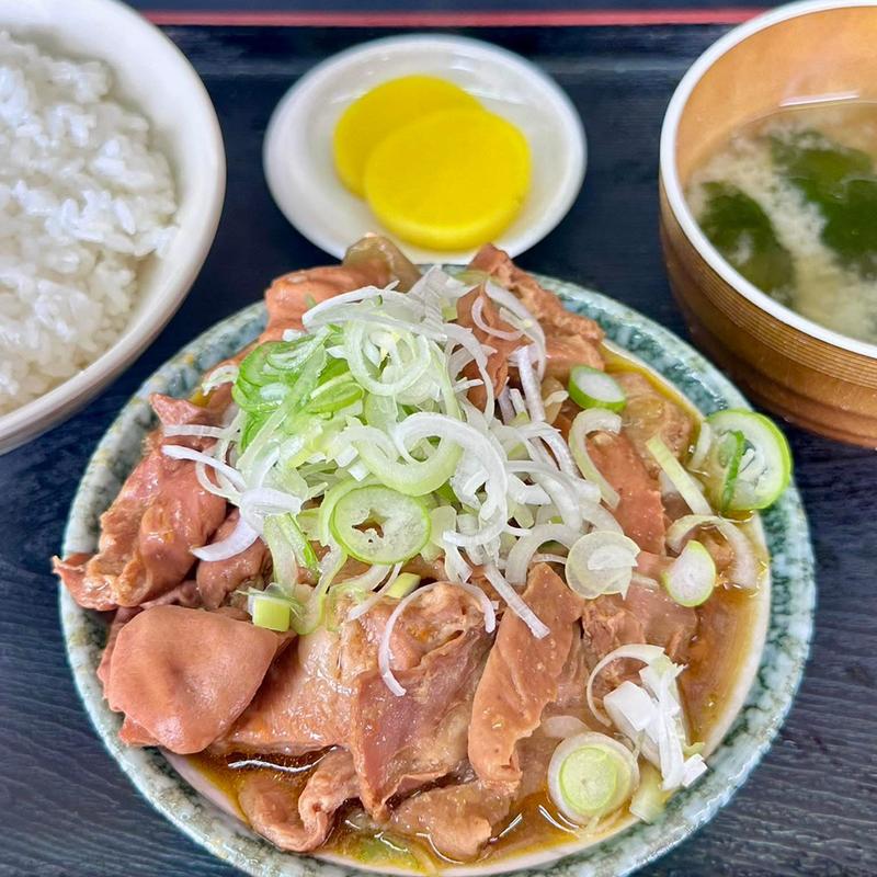 モツ大盛り定食(もつ煮込 噂の太郎)