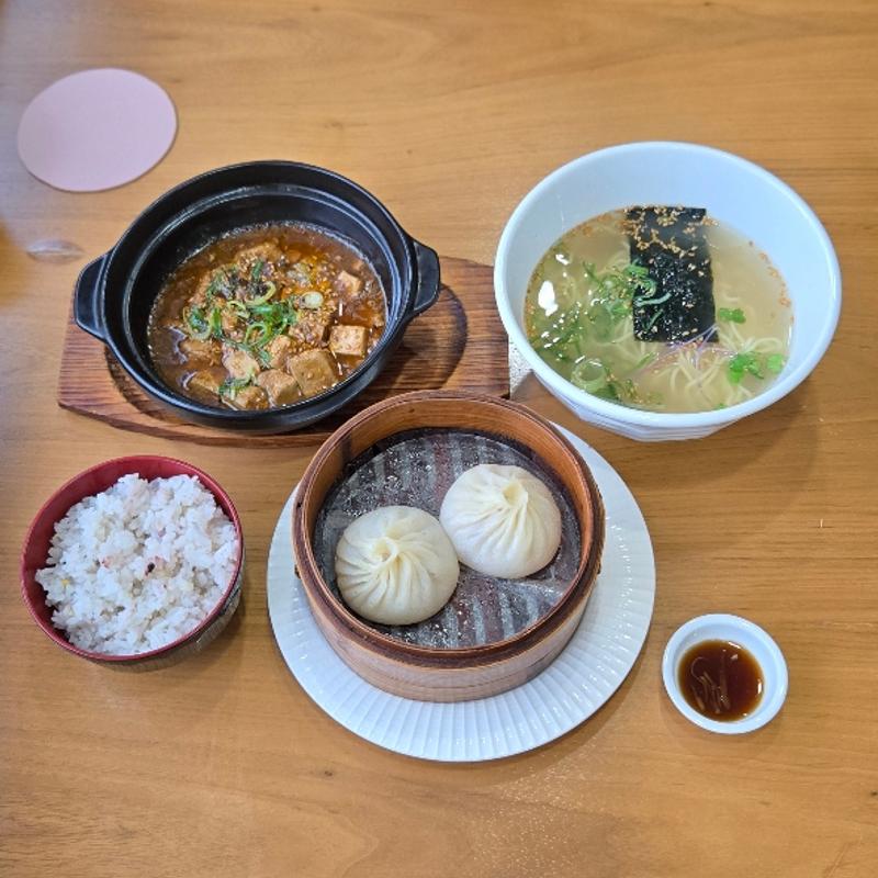 選べる台湾老舗ランチ全4品セット(台湾老舗 小籠包専門店)