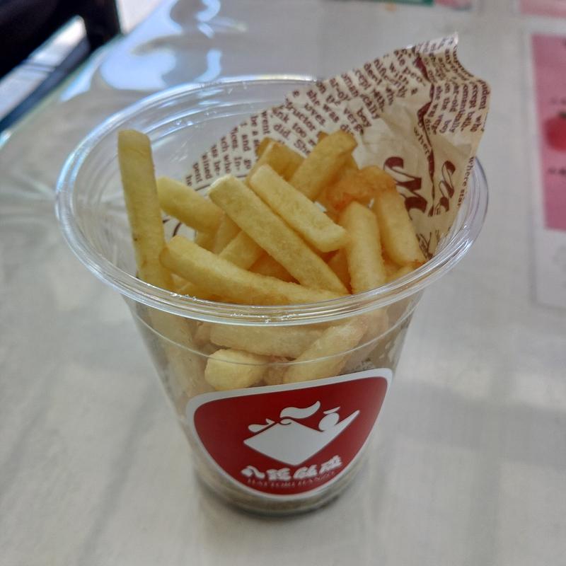 フライドポテト M(八鶏飯蔵 上品の郷店)