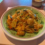 お肉屋さんのソーセージ入りスパゲッティナポリタン(タベルナ・パパ )