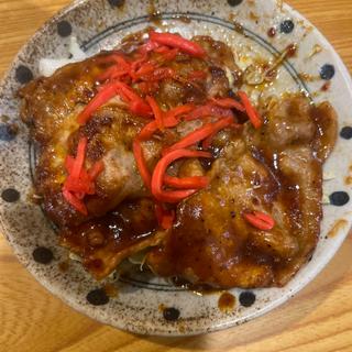辛味噌豚丼の頭(武州うどんあかね&みどりダイニング)