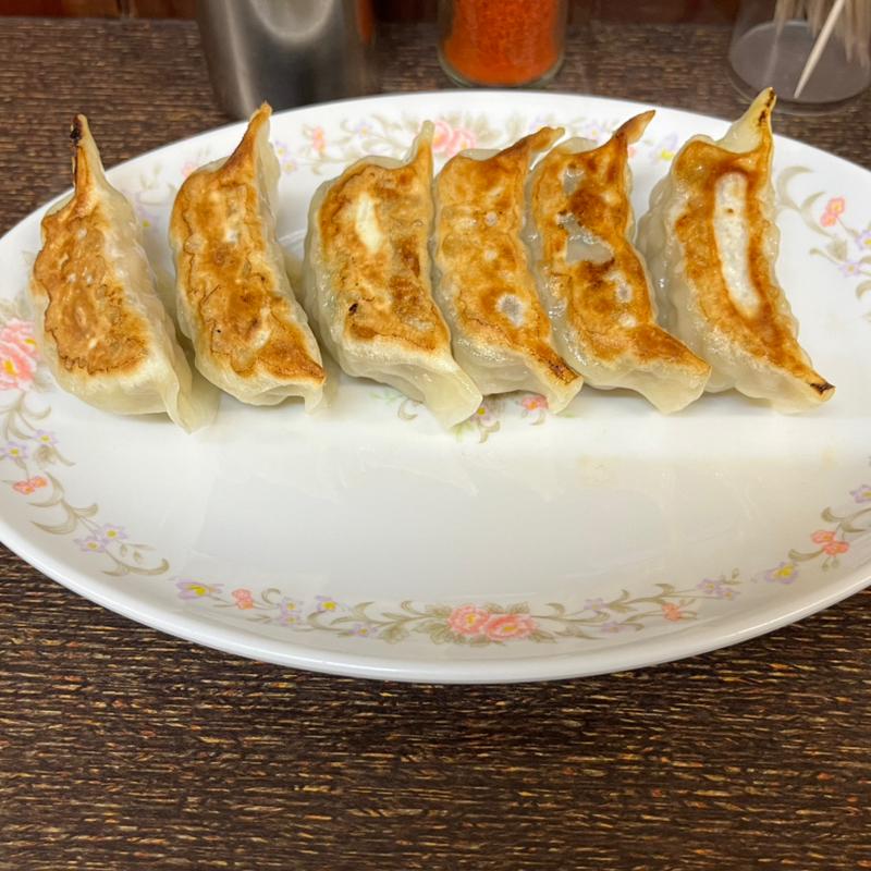 餃子(栄華 （エイカ）)