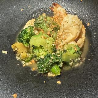 海老とブロッコリーのガリバタ炒め(鶏想美食 喰う太ら)