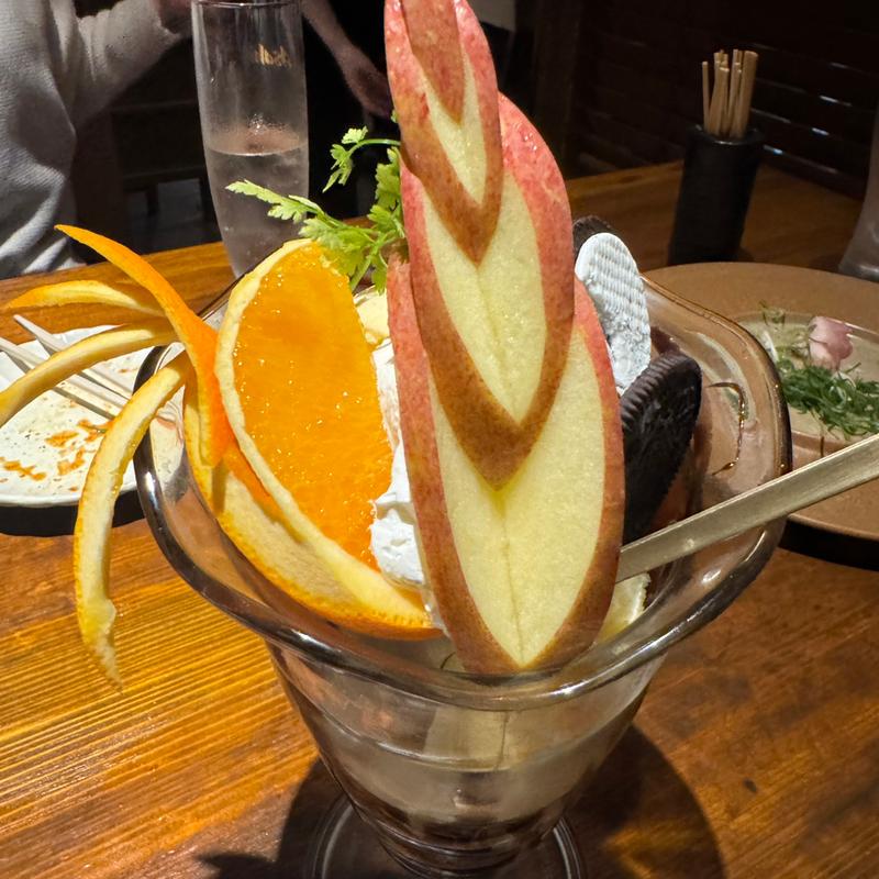 喰う太らパフェ(鶏想美食 喰う太ら)