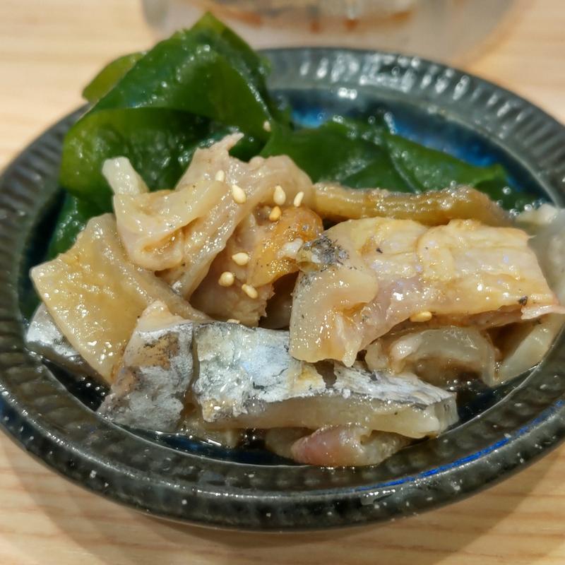 本まぐろ皮ぽん酢(貝・海苔巻き 野毛しらはら)
