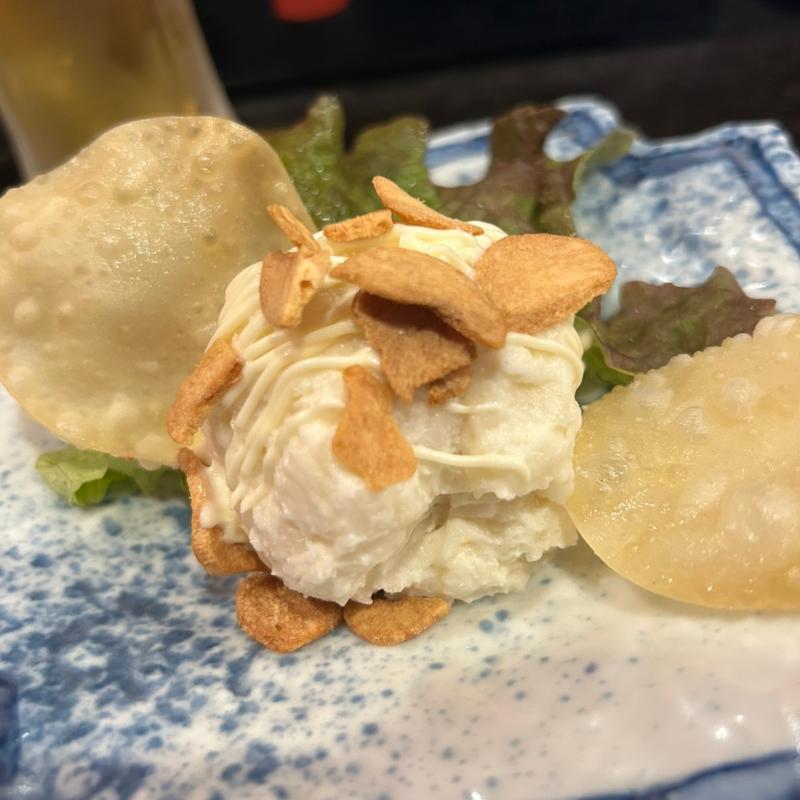 ガーリックポテサラ(チャオチャオ餃子 津駅前酒場)
