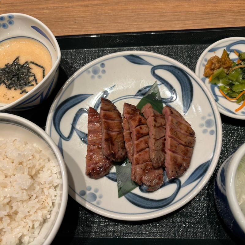 しろたんあつぎりライトセット(ねぎし 池袋東口店)