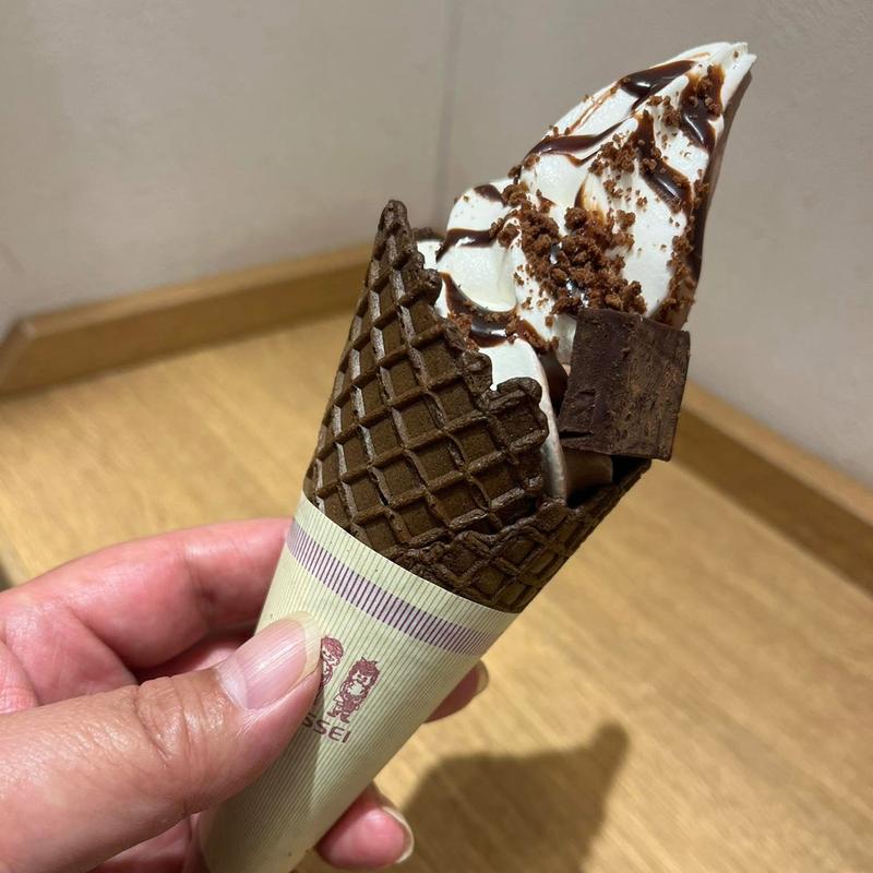 プレミアムチョコソフト ミックス(マザー牧場CAFE ららぽーと横浜店)