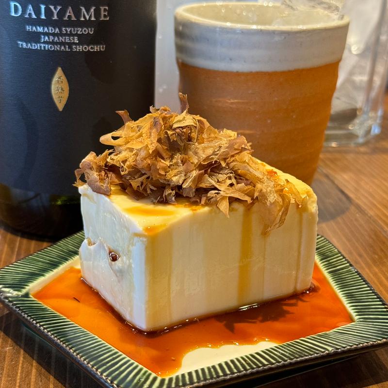 削りたて香る冷奴(藁と瓶 赤星カツヲ)