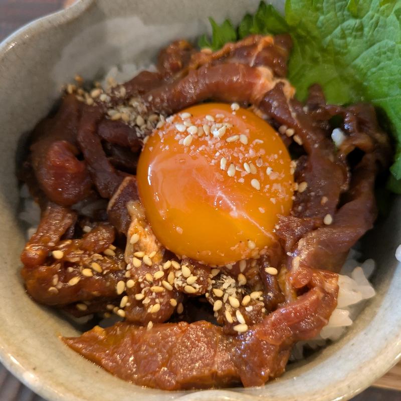 桜ユッケ小丼(武蔵野うどん 澤村)