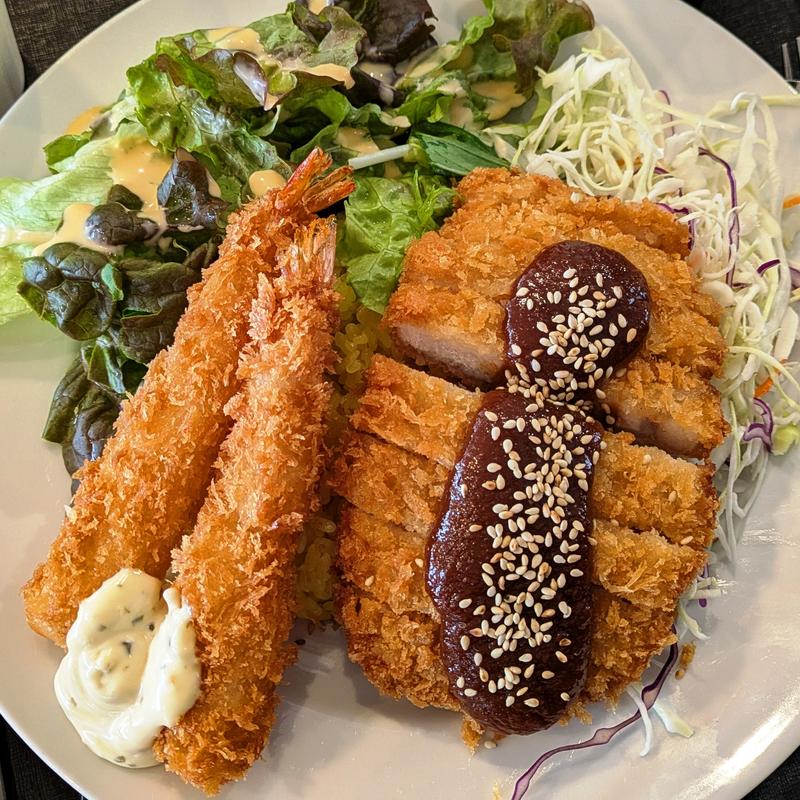 名古屋シャチホコ丼(Kitchen MOTOTECH)