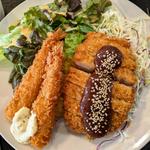 名古屋シャチホコ丼(Kitchen MOTOTECH)