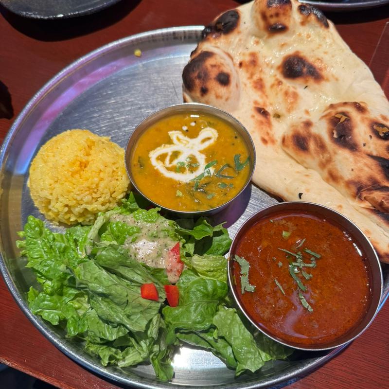 本日のカレー2種(カマルプール )