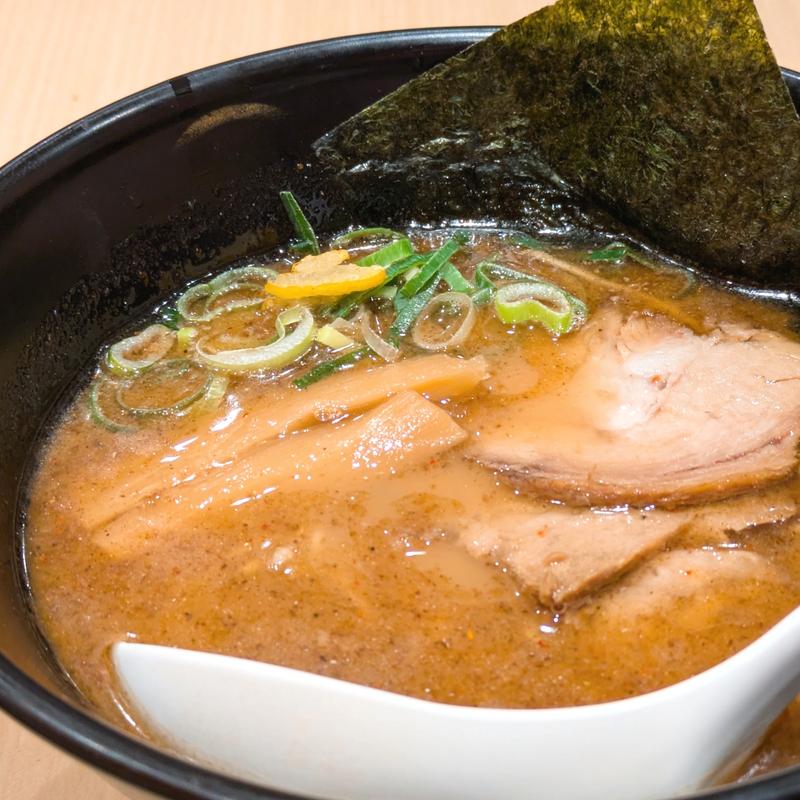 豚骨醤油ラーメン(TOKYO豚骨BASE MADE by 博多一風堂 大宮店)