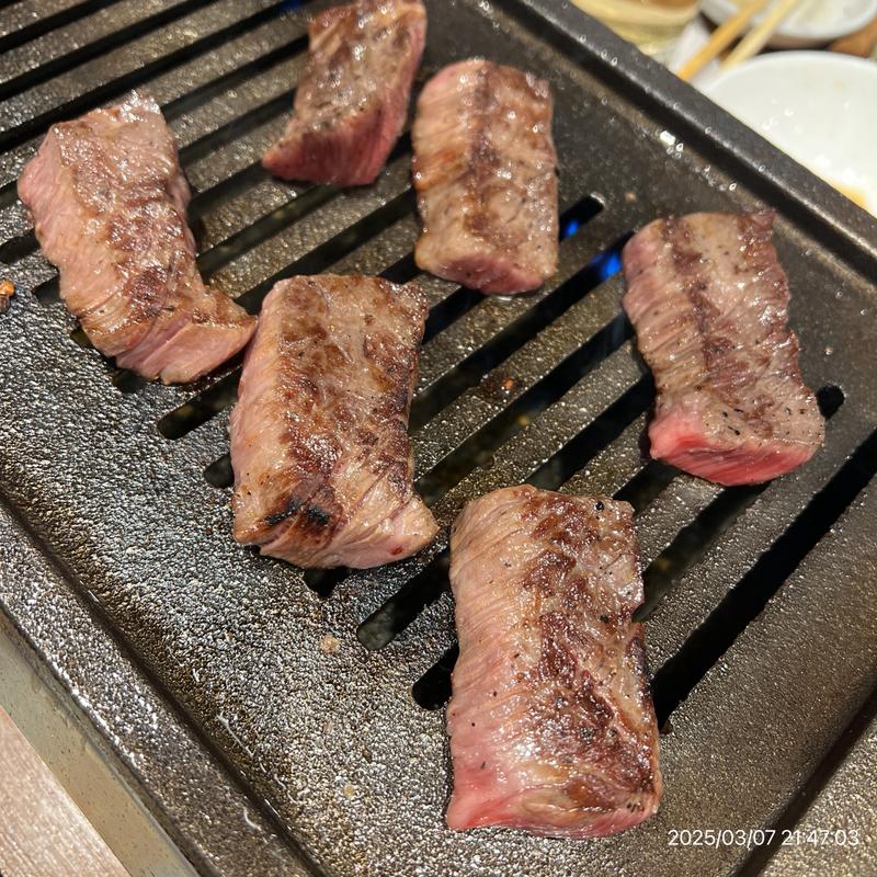 厚切り特上ハラミ(焼肉つじむら 新宿本店)