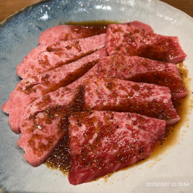 黒毛和牛上カルビ(焼肉つじむら 新宿本店)