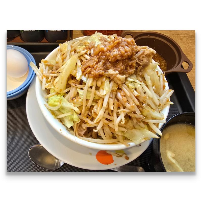 ニンニク野菜マシ大盛牛めし＋生玉子(松屋 下総中山店（松のや併設）)