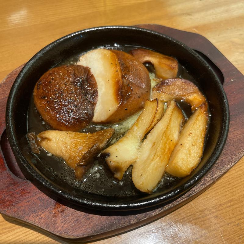 焼き椎茸とエリンギステーキ(てんぐ大ホール 鶴ヶ島若葉店)