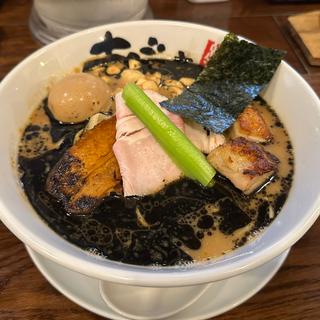 特製黒とんこつらーめん(麺屋あごすけ)
