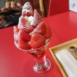 いちごパフェ(明城ファーム 直営店)