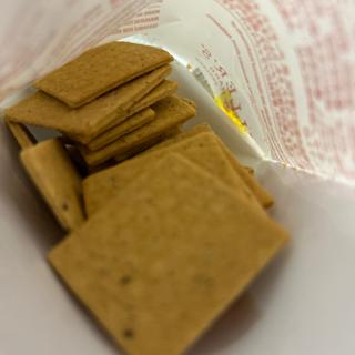 スモークチーズクラッカー(イオン東札幌店)