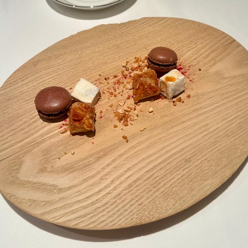 ランチコース　小菓子(Steak Dining Vitis)