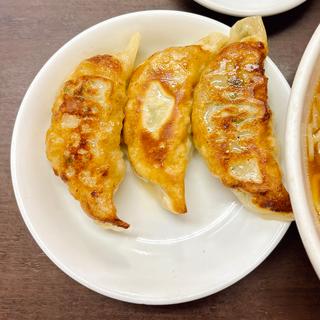 半分ギョーザ(中華 喜龍園)