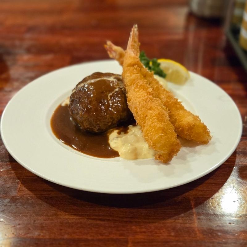 ハンバーグ＆海老フライ(キッチンパパ )