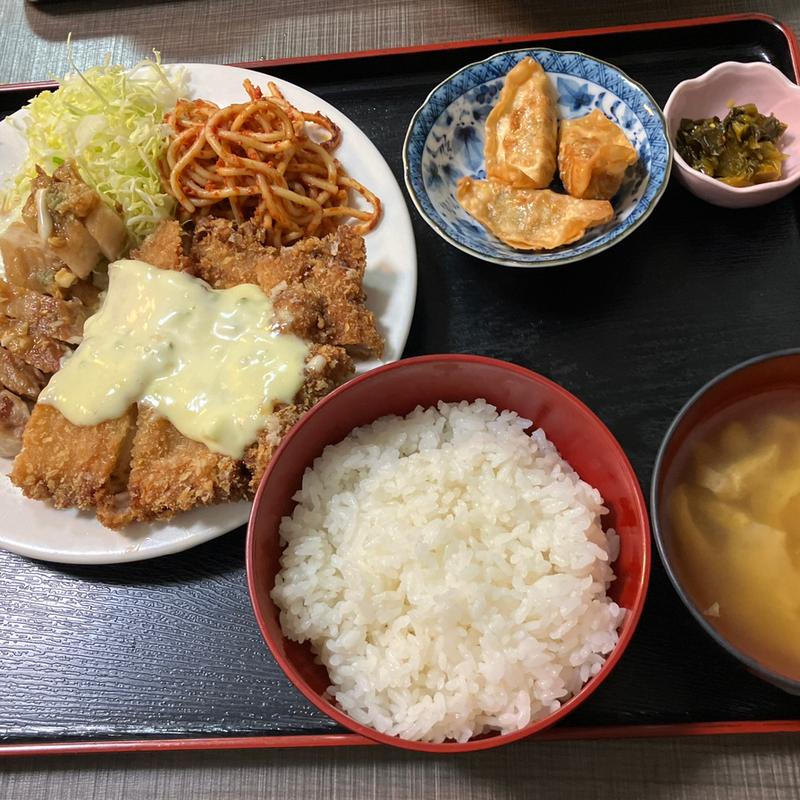 チキンカツタルタルソースかけ(がっつり定食 久留実)
