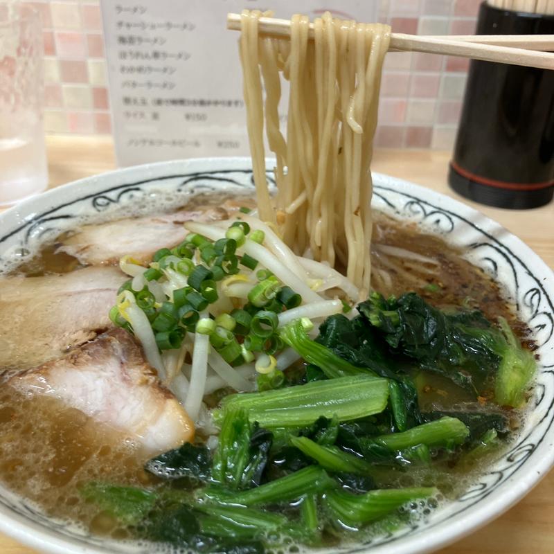 ほうれん草ラーメン(鹿児島とんこつラーメン 南州)