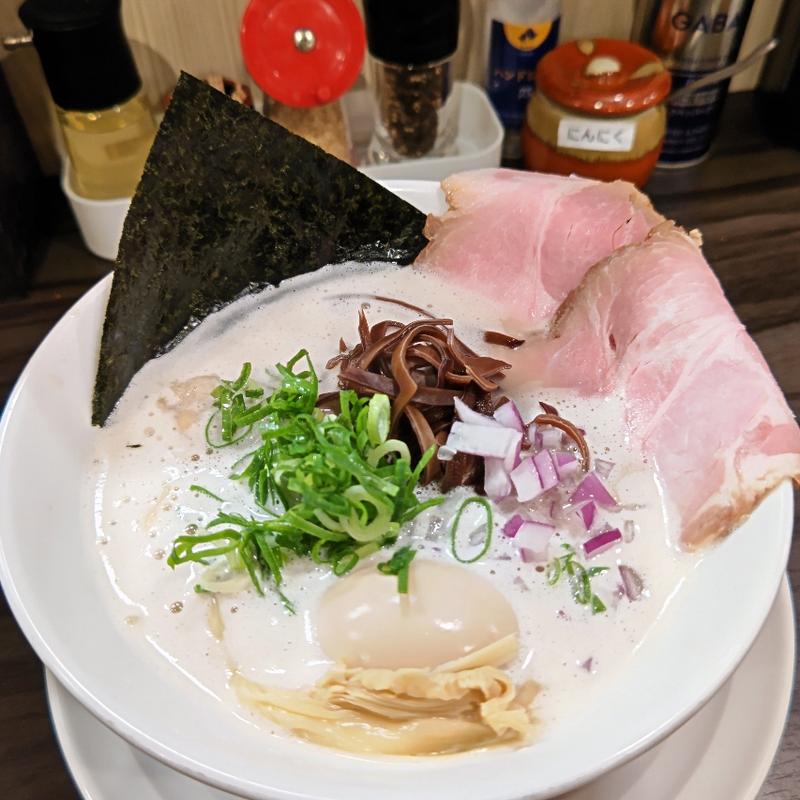 カプチーノ豚骨 上 白醤油(淡麗豚骨TSUCHINOTOMI)