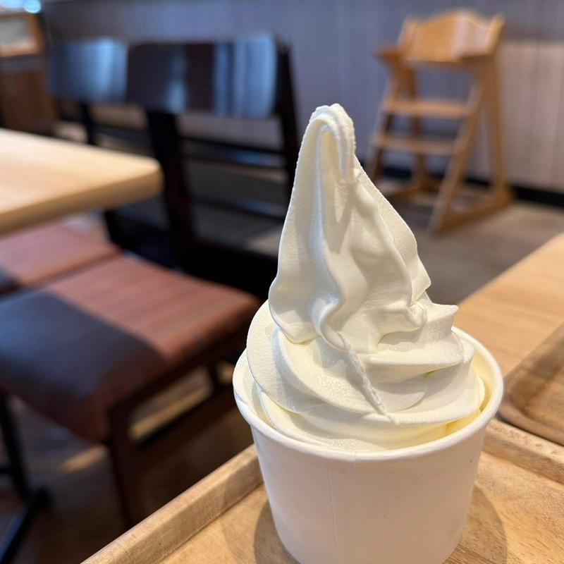 ソフトクリーム ミルク Mサイズ(SEIJOISHII STYLE トリエ京王調布店)