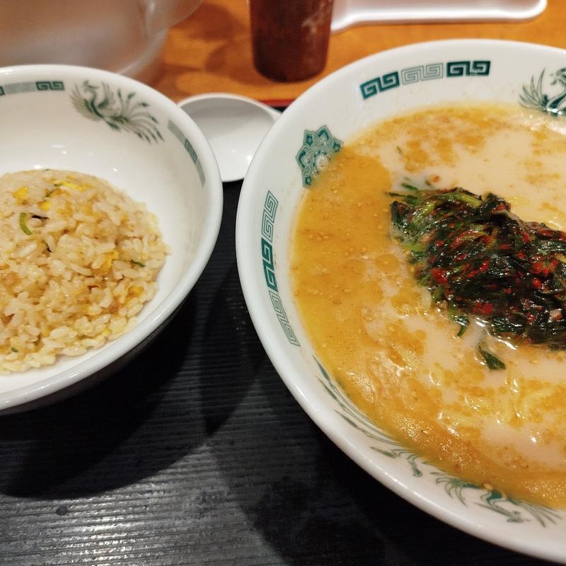 とんこつニラ南蛮ラーメン(日高屋 東銀座店)