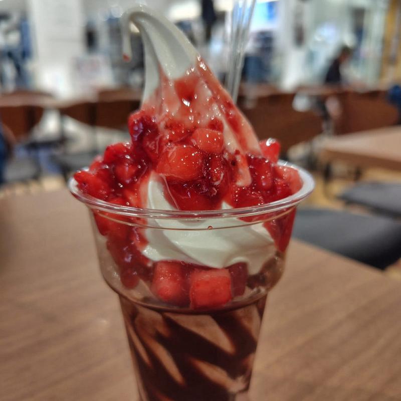 苺サンデー(みかづき 県央店)