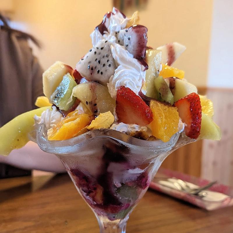 フルーツパフェ(びしゃもん )