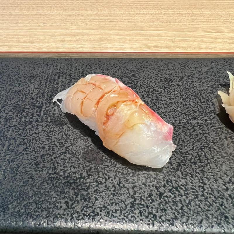 桜鯛の握り(鮓 くおん)