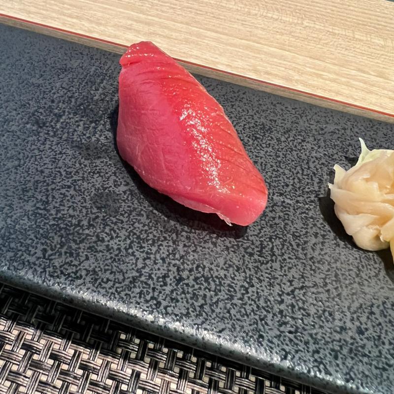 気仙沼産本鮪の握り(鮓 くおん)