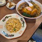 ラーメン　半チャーハンセット(泰鵬 本店)