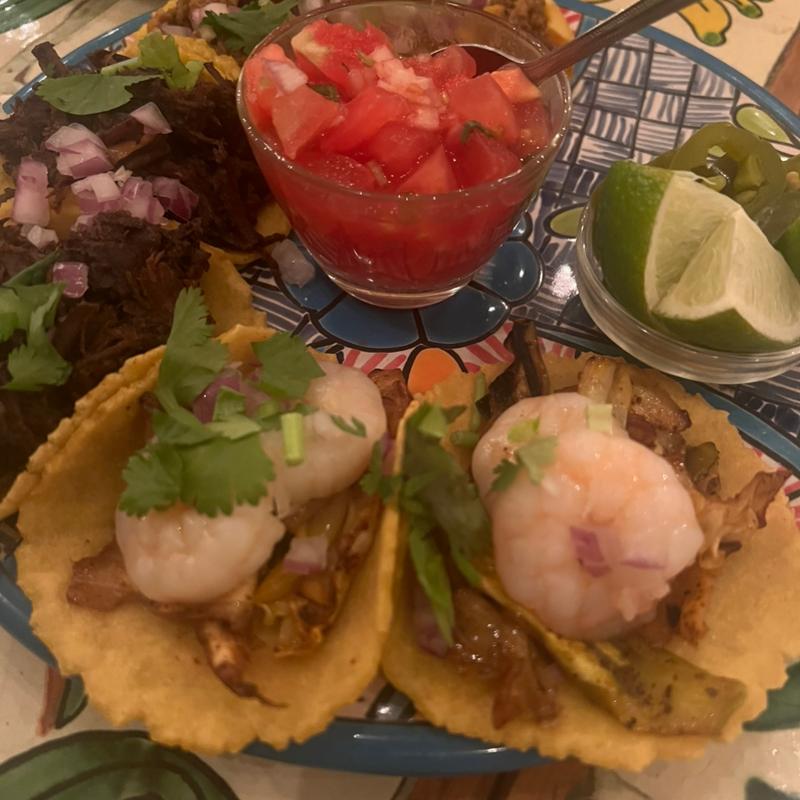 タコス(ボラーチョス （BORRACHOS）)