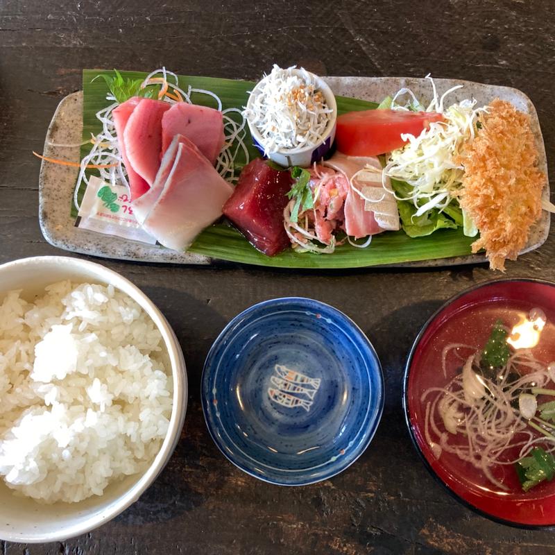港めし定食(須賀港の食堂 あぶさん)