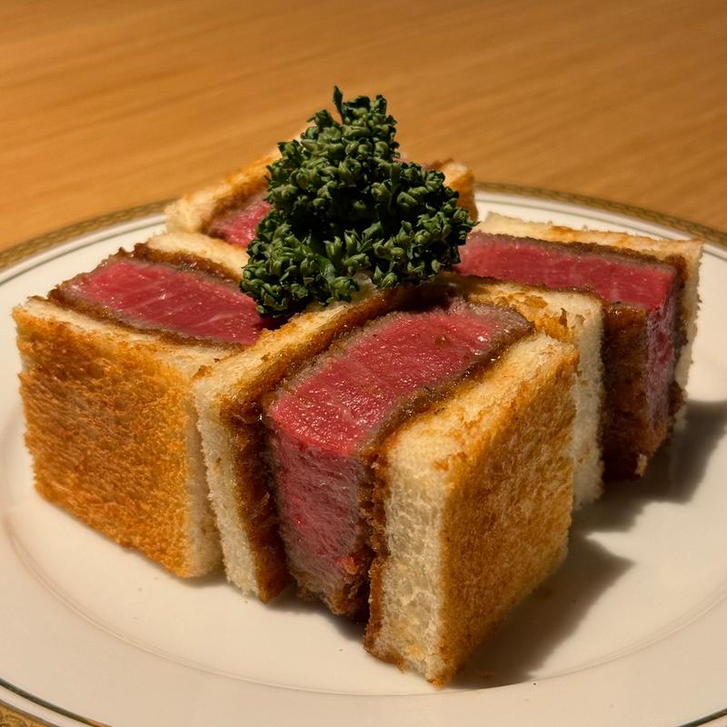 シャトーブリアンビーフカツサンド(TANAKA YAKINIKU RESTAURANTE)