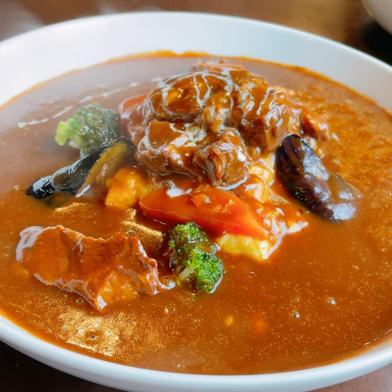 ビーフシチューオムレツ(ブラボーパパ (Bravo PaPa))